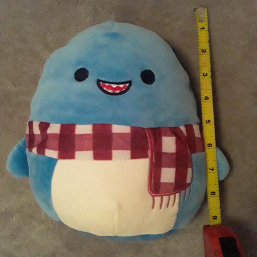 Rey the Shark 7.5inch squishmallow